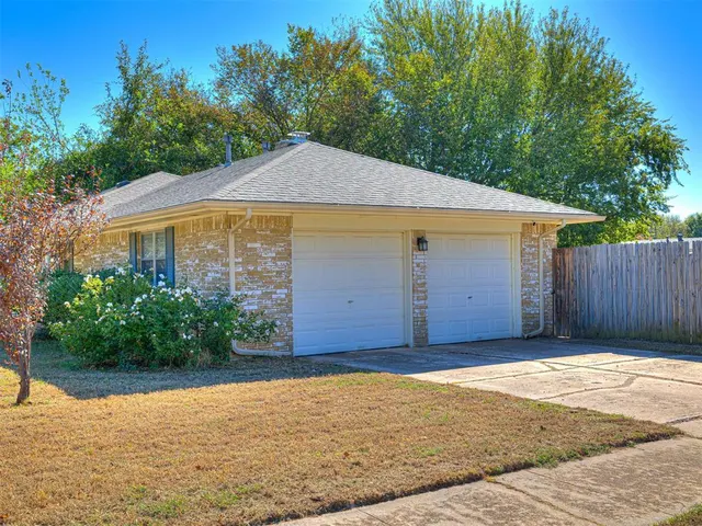 Photo 4 — 1700 Sunrise Street, Norman, OK 73071