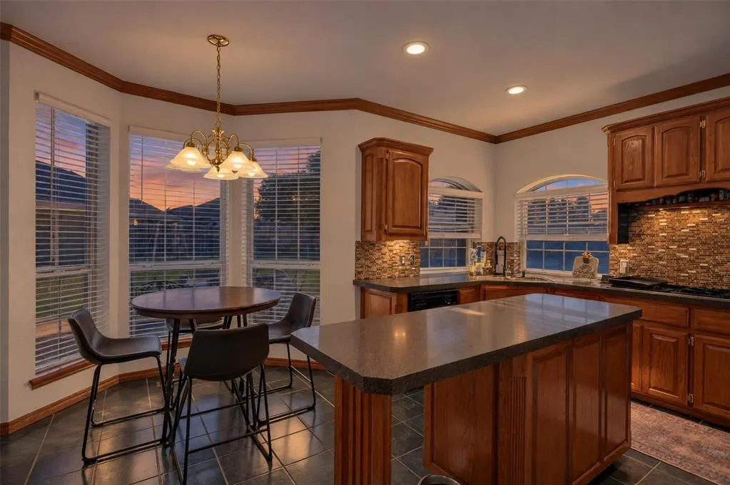 Photo 14 — 9621 SW 33rd Street, Oklahoma City, OK 73179