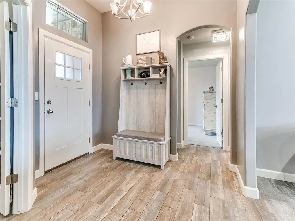 Photo 6 — 13920 Hutchinson Place, Yukon, OK 73099