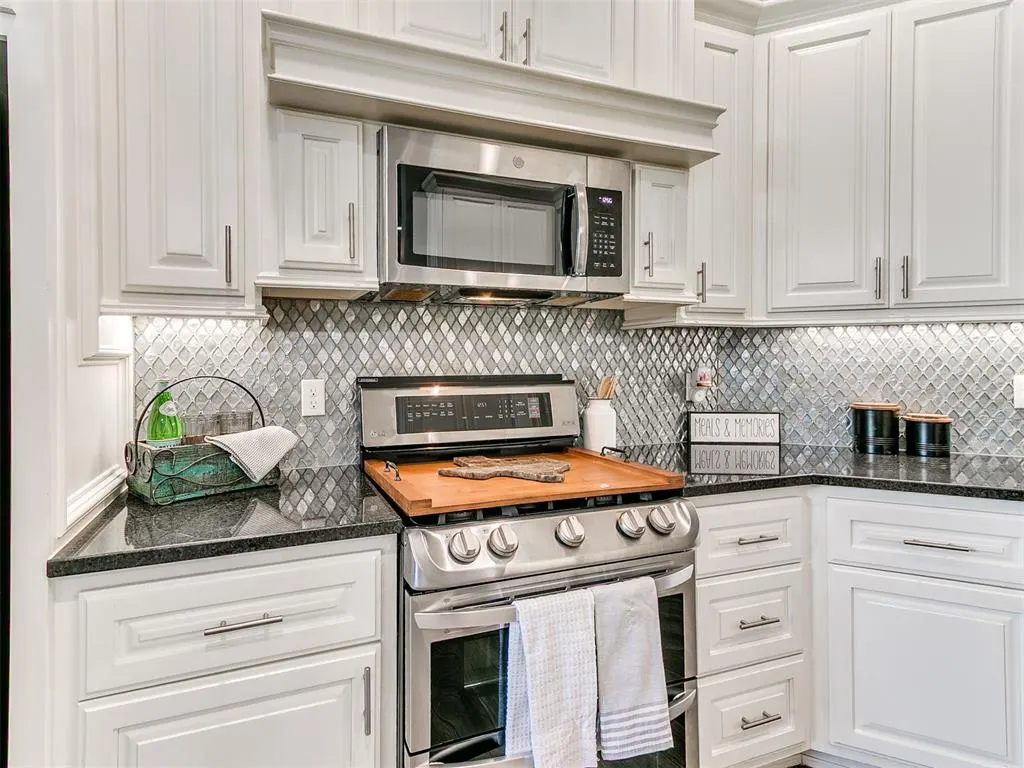 Photo 33 — 13920 Hutchinson Place, Yukon, OK 73099