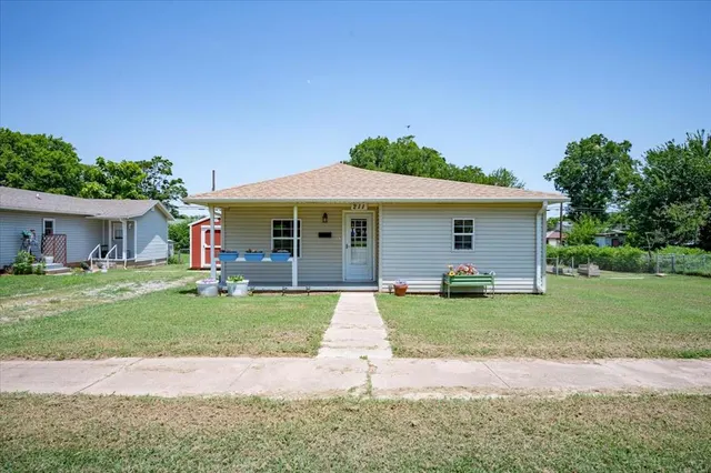 Photo 3 — 211 E 2nd Street, Stroud, OK 74079
