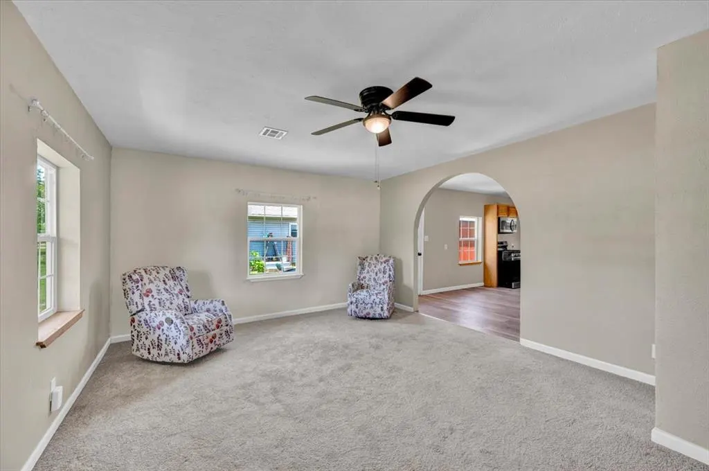 Photo 10 — 211 E 2nd Street, Stroud, OK 74079