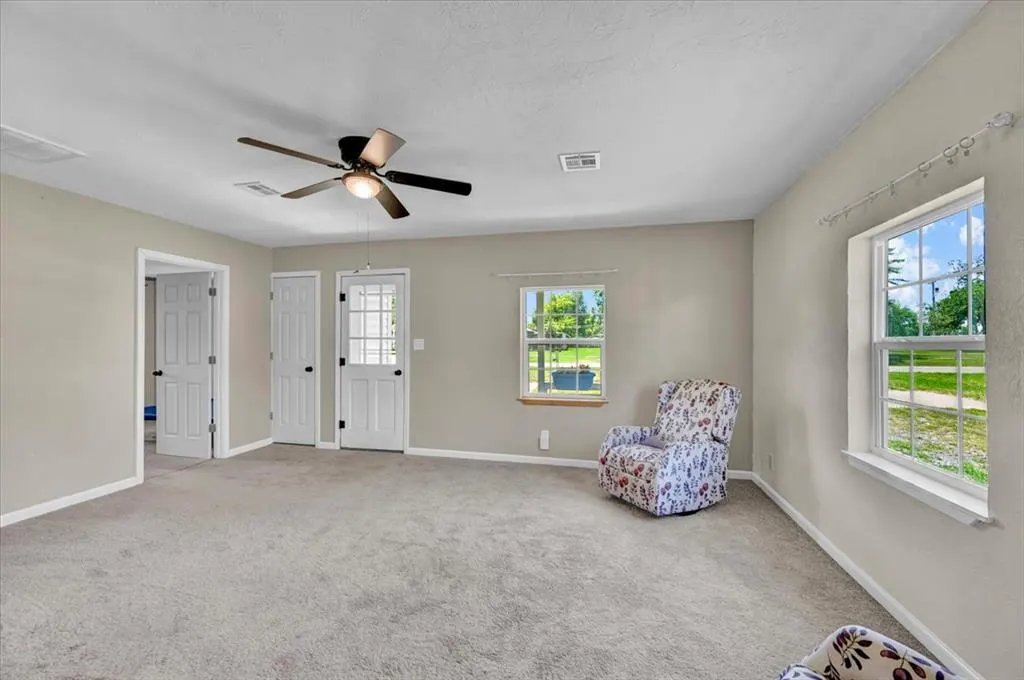 Photo 11 — 211 E 2nd Street, Stroud, OK 74079