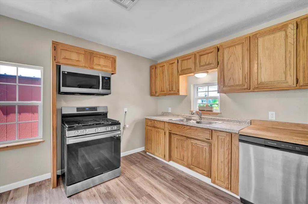 Photo 15 — 211 E 2nd Street, Stroud, OK 74079