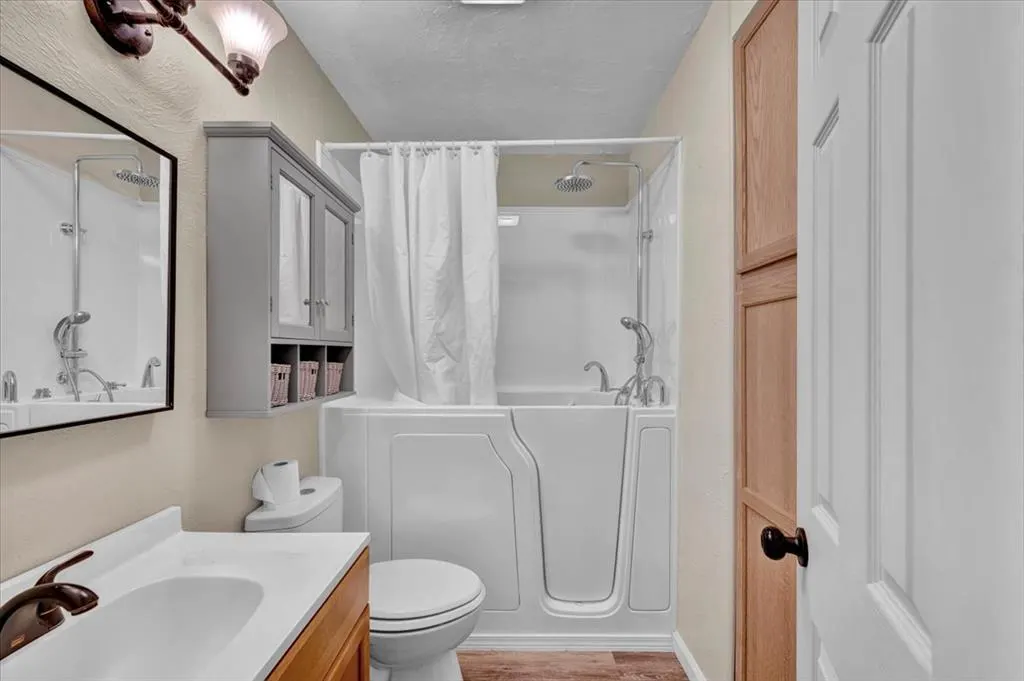 Photo 19 — 211 E 2nd Street, Stroud, OK 74079