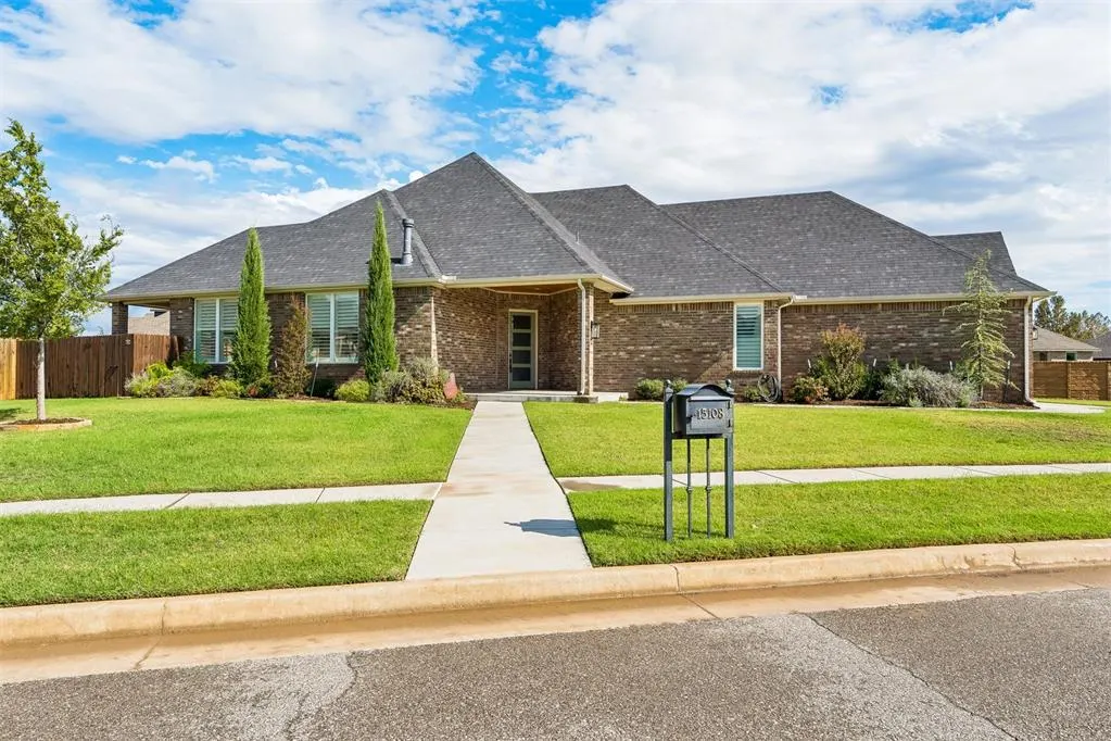Photo 3 — 15108 Fountain Creek Lane, Edmond, OK 73013