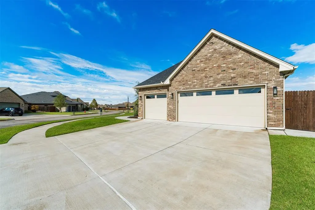 Photo 5 — 15108 Fountain Creek Lane, Edmond, OK 73013