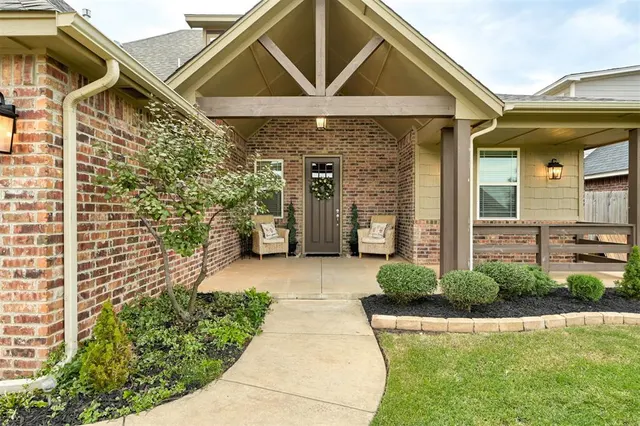 Photo 2 — 3044 NW 179th Court, Edmond, OK 73012