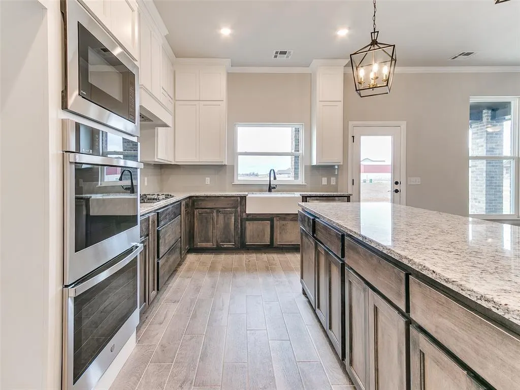 Photo 8 — 2817 Bens Circle, Yukon, OK 73099