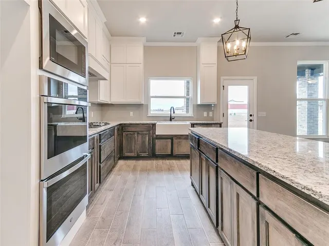 Photo 8 — 2817 Bens Circle, Yukon, OK 73099
