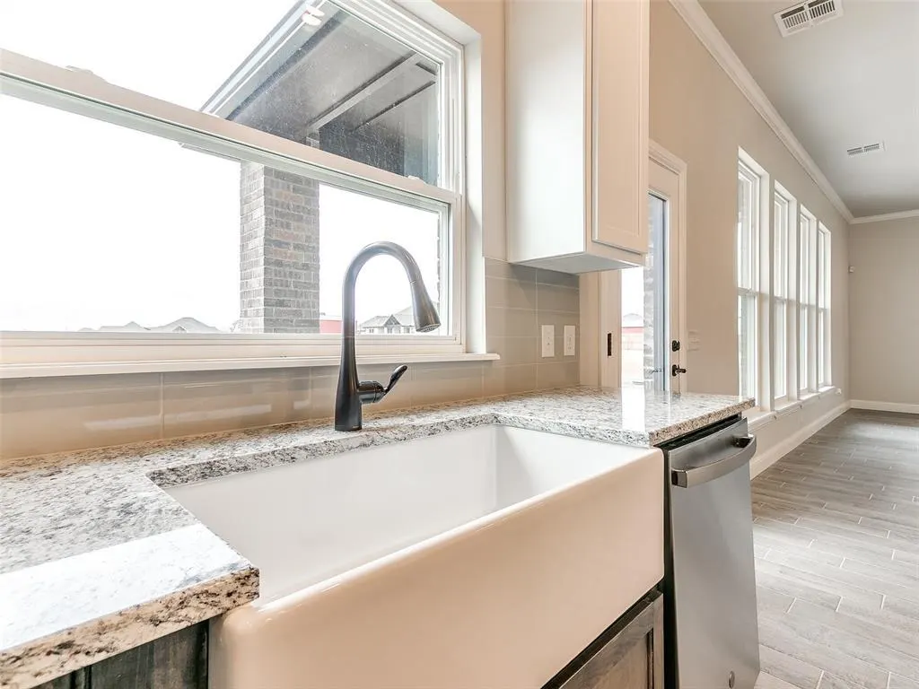 Photo 10 — 2817 Bens Circle, Yukon, OK 73099