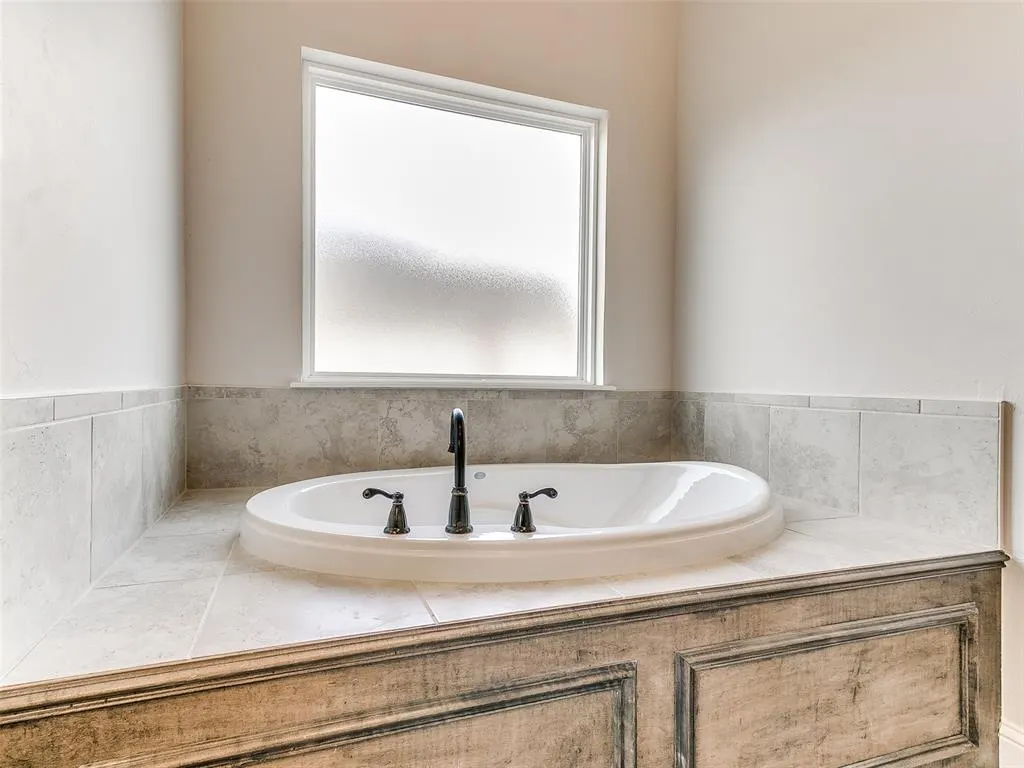 Photo 17 — 2817 Bens Circle, Yukon, OK 73099