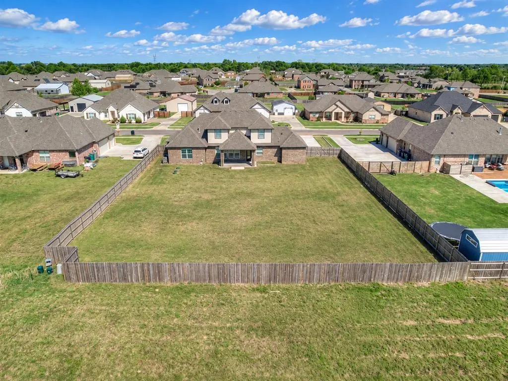 Photo 37 — 2817 Bens Circle, Yukon, OK 73099