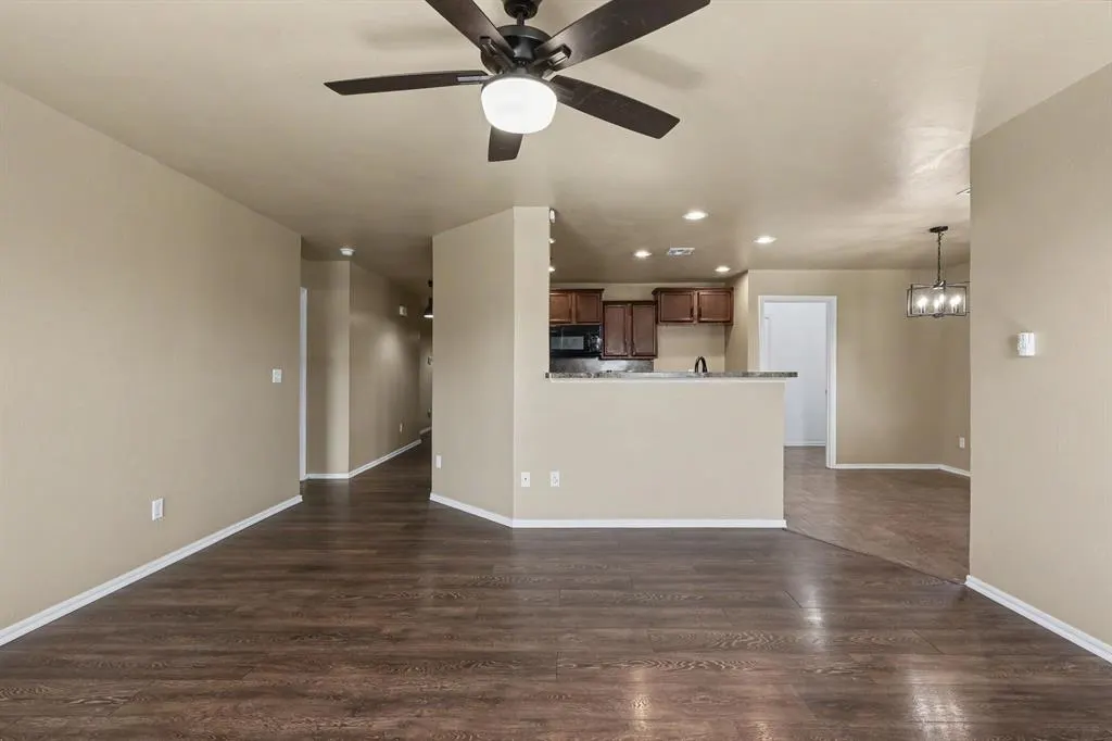 Photo 6 — 824 Crown Heights Lane, Purcell, OK 73080