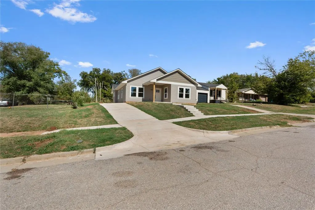 Photo 5 — 1437 NE 9th Street, Oklahoma City, OK 73117