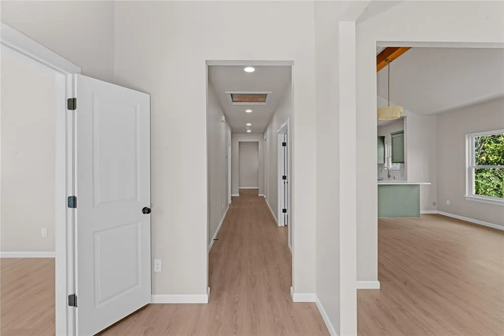 Photo 7 — 1437 NE 9th Street, Oklahoma City, OK 73117