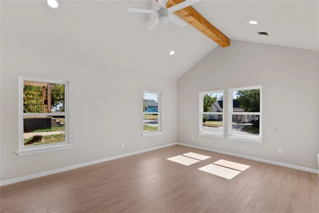Photo 8 — 1437 NE 9th Street, Oklahoma City, OK 73117