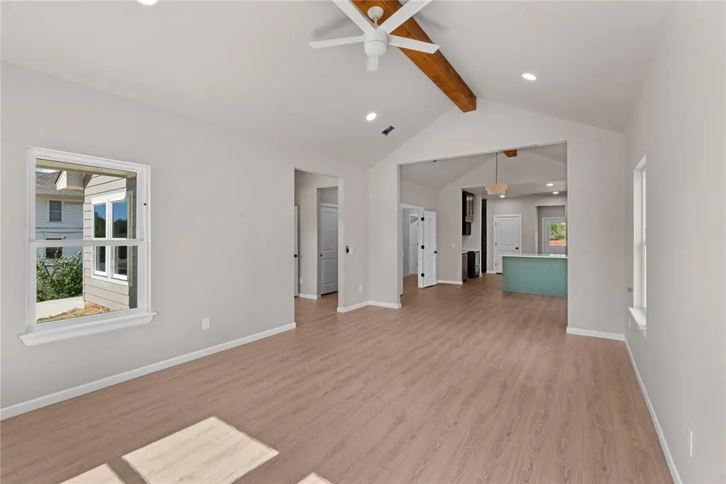 Photo 10 — 1437 NE 9th Street, Oklahoma City, OK 73117
