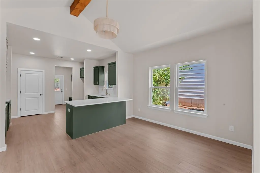 Photo 12 — 1437 NE 9th Street, Oklahoma City, OK 73117