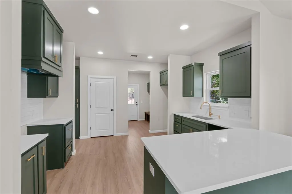 Photo 15 — 1437 NE 9th Street, Oklahoma City, OK 73117
