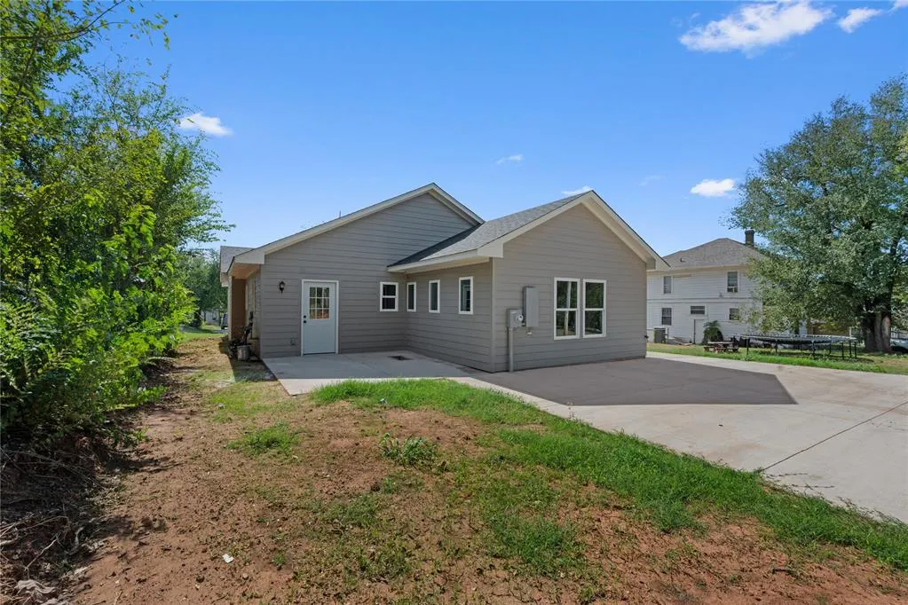 Photo 38 — 1437 NE 9th Street, Oklahoma City, OK 73117