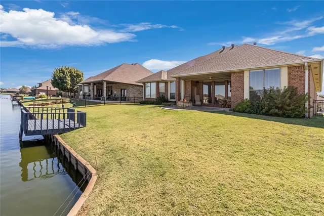 Photo 8 — 8721 NW 72nd Court, Warr Acres, OK 73132