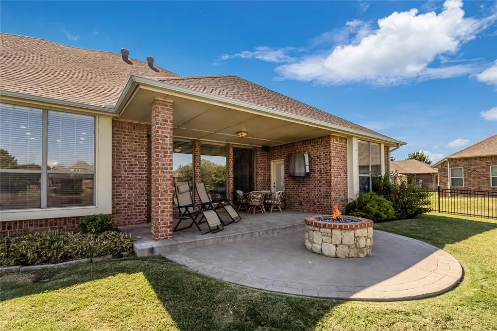 Photo 13 — 8721 NW 72nd Court, Warr Acres, OK 73132