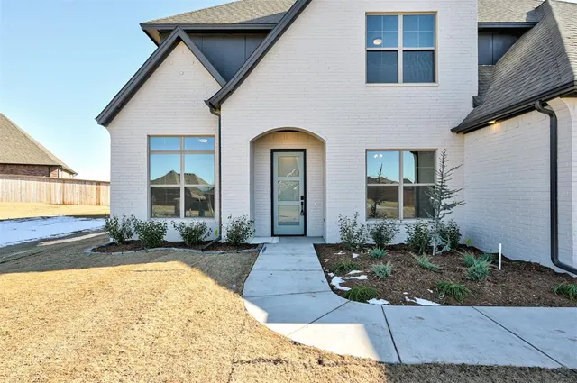 Photo 3 — 1224 Collis Court, Newcastle, OK 73065