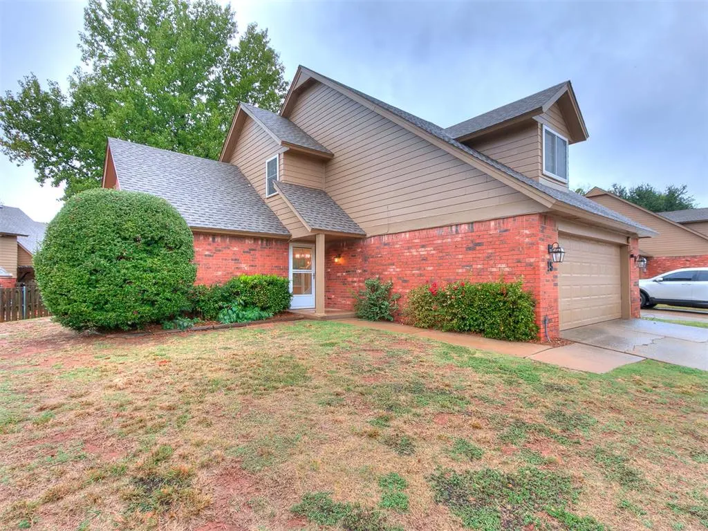 Photo 3 — 15 Coventry Court, Edmond, OK 73012