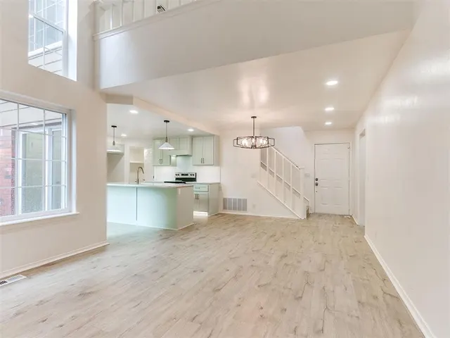 Photo 6 — 15 Coventry Court, Edmond, OK 73012