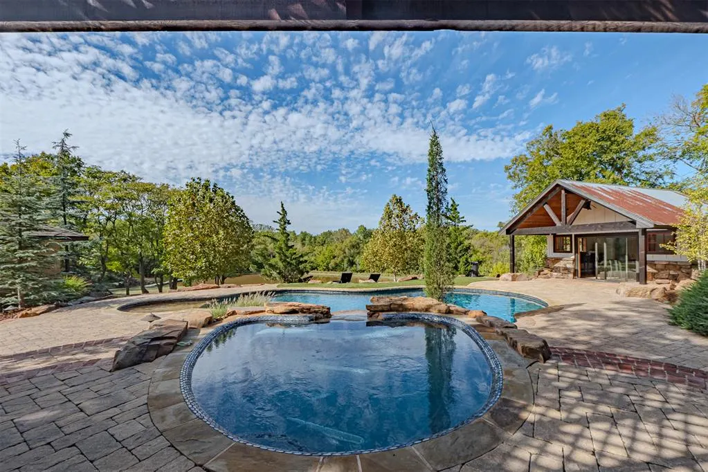 Front exterior — 6315 River Oaks Road, Edmond, OK 73013