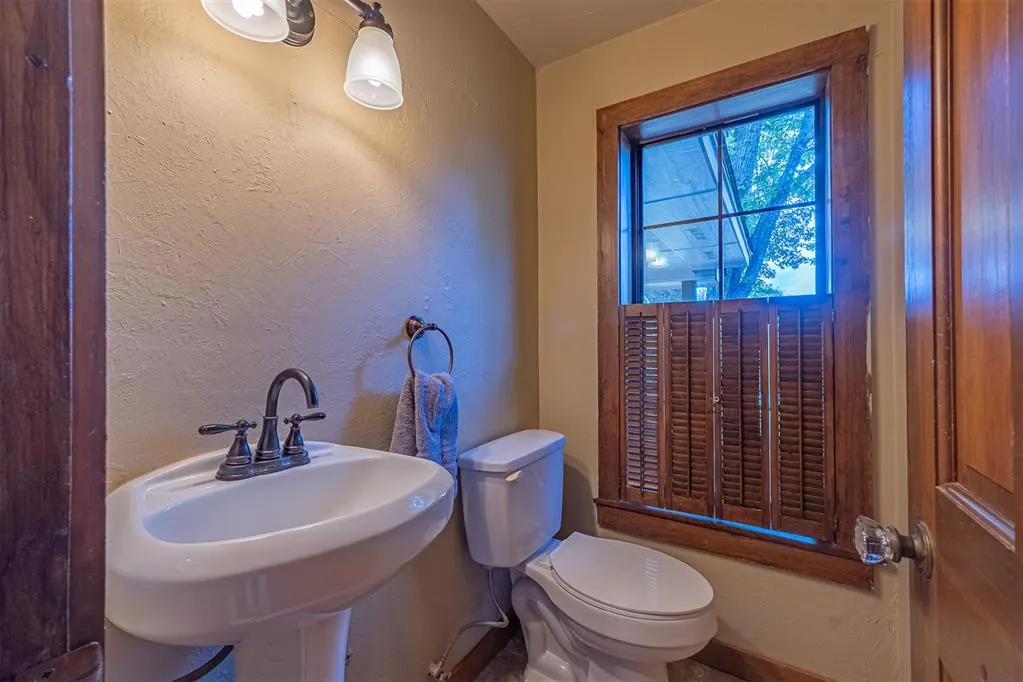 Photo 17 — 6315 River Oaks Road, Edmond, OK 73013