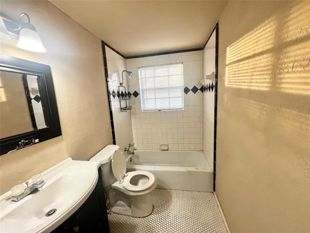 Photo 8 — 6125 S Drexel Avenue, Oklahoma City, OK 73159