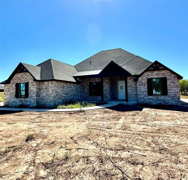 Photo 2 — 5018 NW Edmond Road, Piedmont, OK 73078