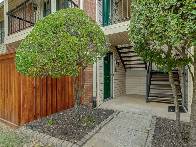 Photo 3 — 4400 Hemingway Drive 111, Oklahoma City, OK 73118