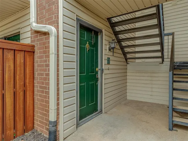 Photo 4 — 4400 Hemingway Drive 111, Oklahoma City, OK 73118