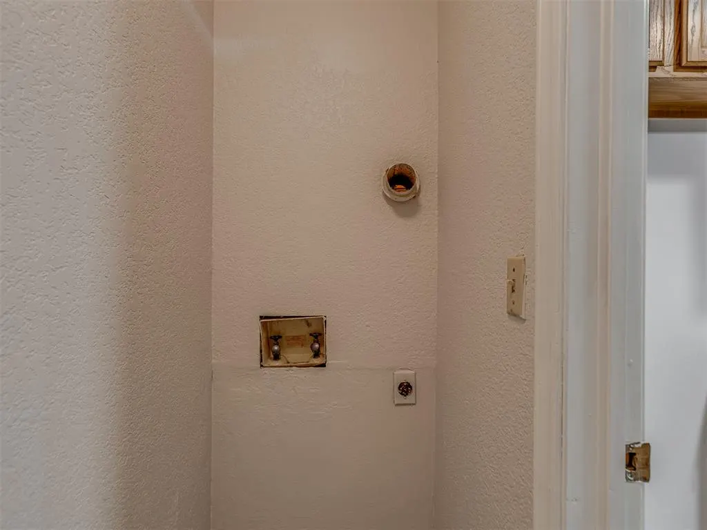 Photo 15 — 4400 Hemingway Drive 111, Oklahoma City, OK 73118