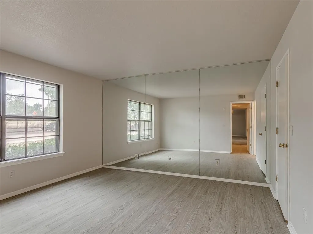 Photo 16 — 4400 Hemingway Drive 111, Oklahoma City, OK 73118