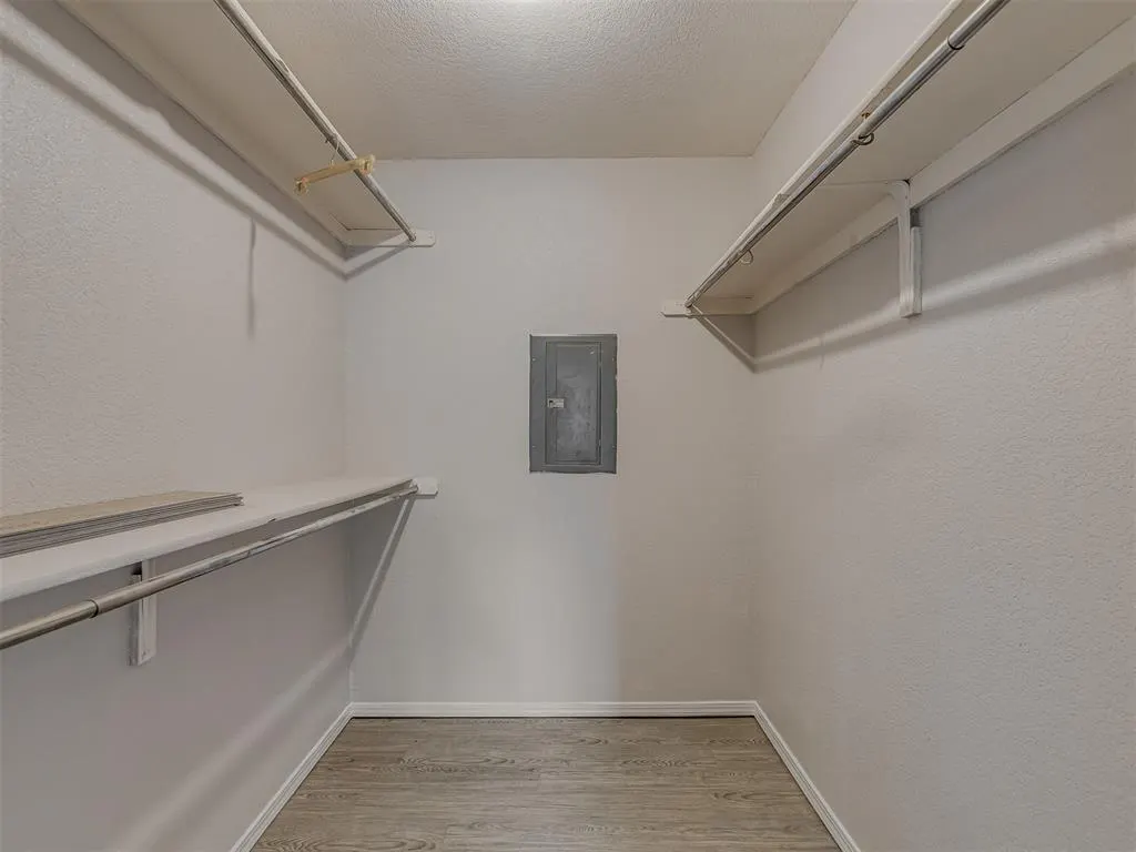 Photo 21 — 4400 Hemingway Drive 111, Oklahoma City, OK 73118