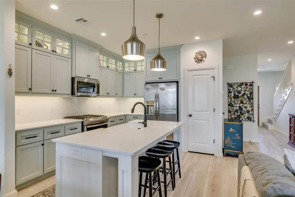 Photo 12 — 720 Harbor Town Drive, Edmond, OK 73034