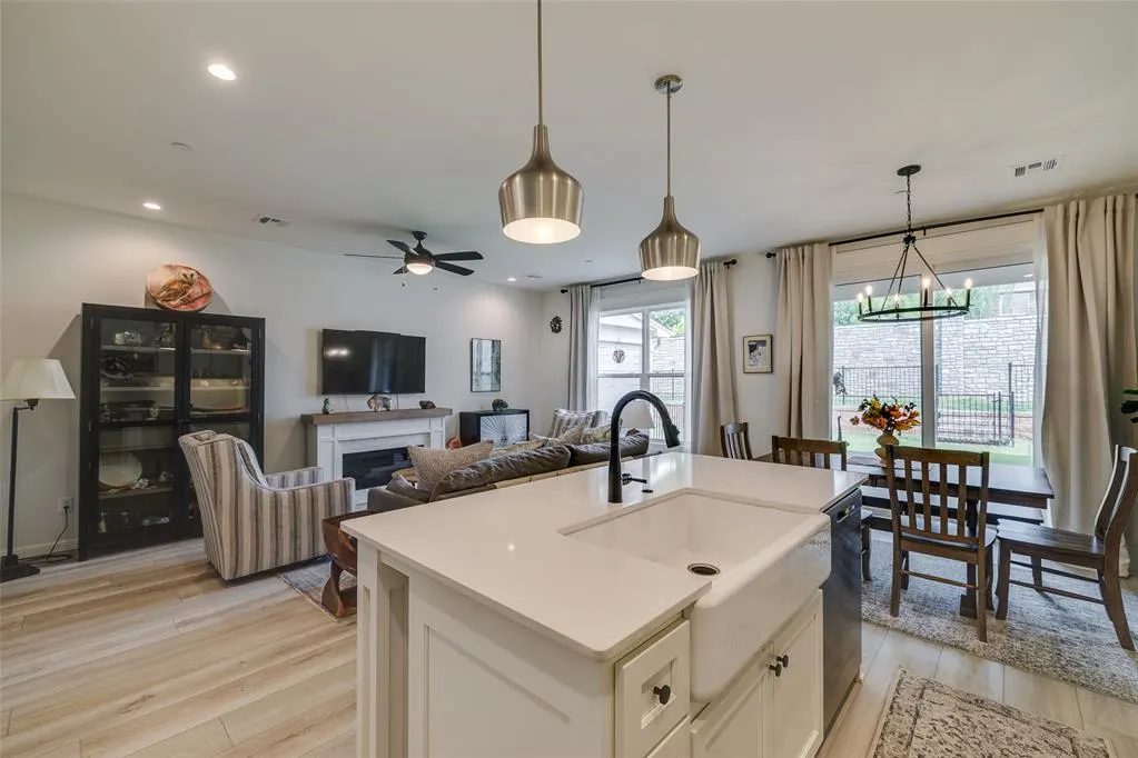 Photo 15 — 720 Harbor Town Drive, Edmond, OK 73034