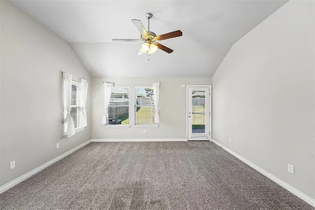 Photo 4 — 1023 Eaglerock Lane, Norman, OK 73069