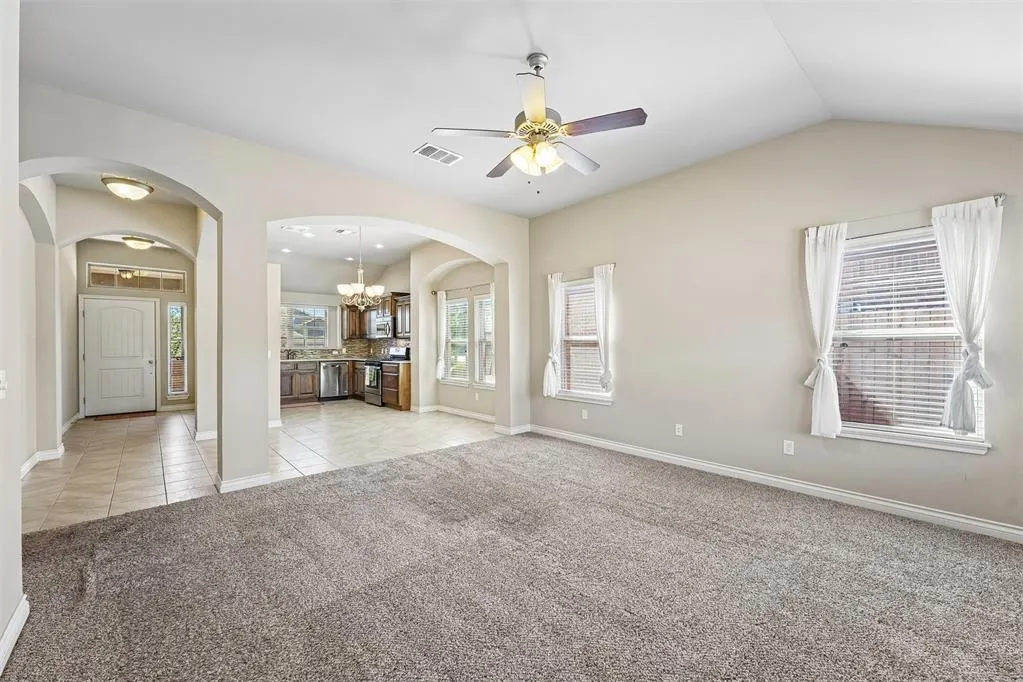 Photo 6 — 1023 Eaglerock Lane, Norman, OK 73069