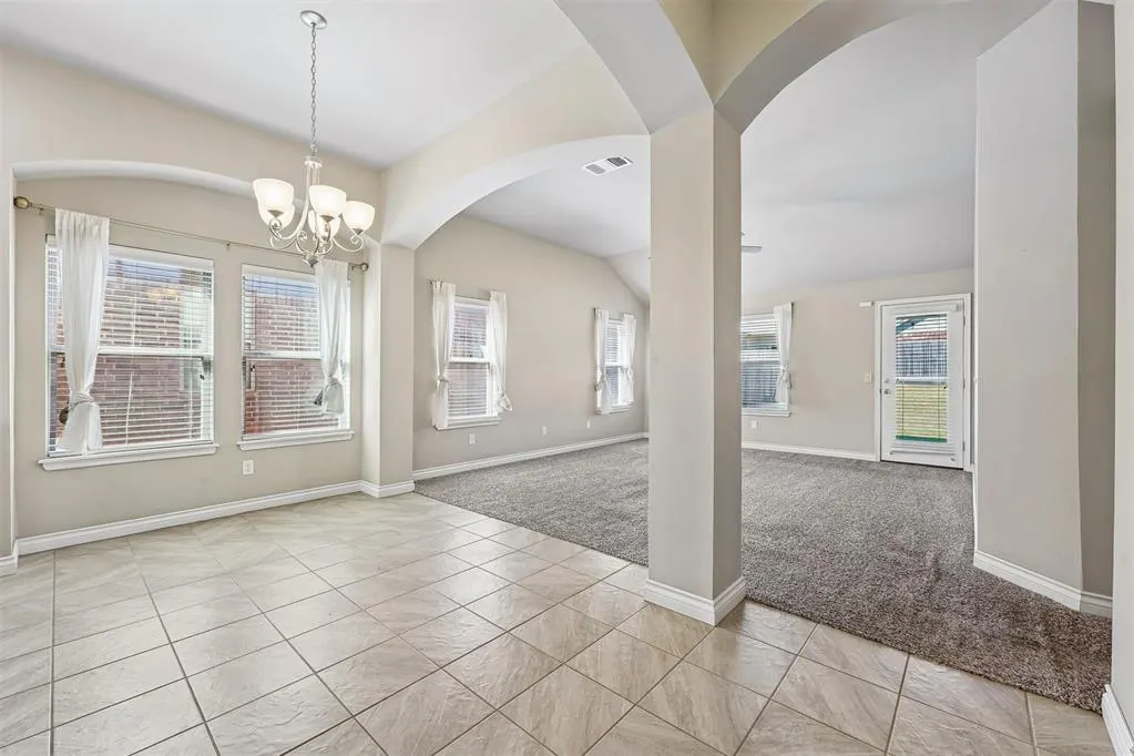 Photo 8 — 1023 Eaglerock Lane, Norman, OK 73069