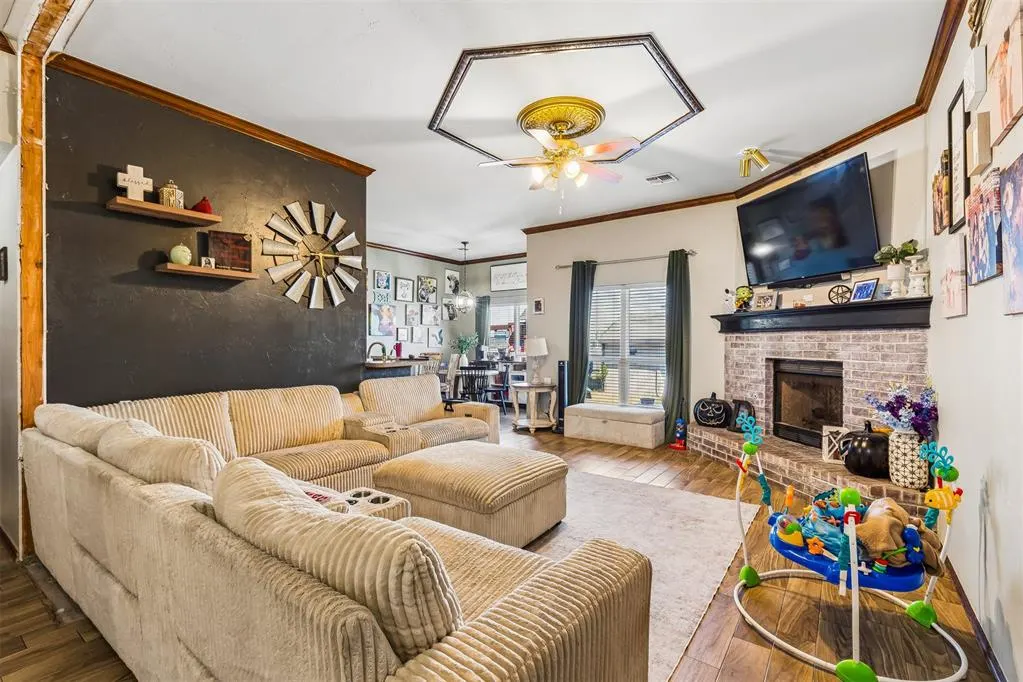 Photo 4 — 15928 Vicki Drive, Oklahoma City, OK 73170