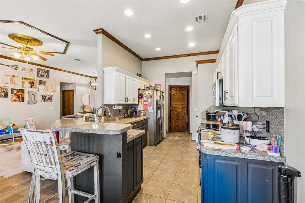 Photo 10 — 15928 Vicki Drive, Oklahoma City, OK 73170