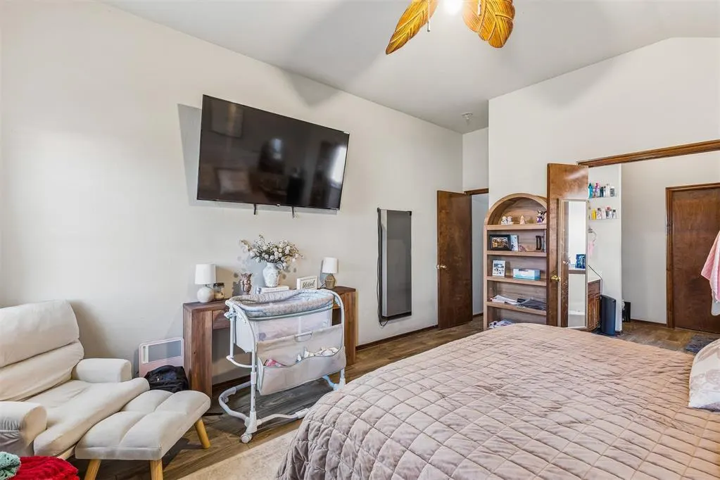 Photo 16 — 15928 Vicki Drive, Oklahoma City, OK 73170