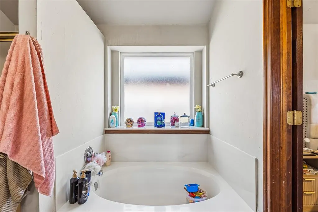 Photo 19 — 15928 Vicki Drive, Oklahoma City, OK 73170