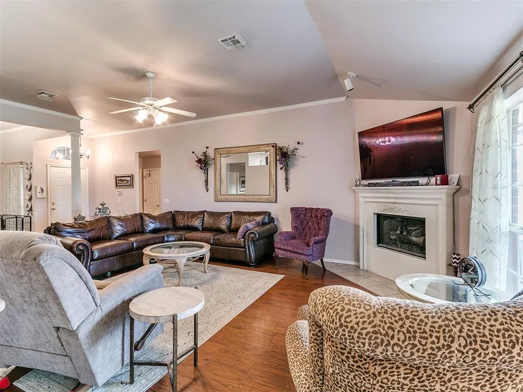 Photo 6 — 3300 Judy Terrace, Moore, OK 73160