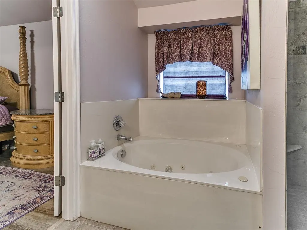 Photo 19 — 3300 Judy Terrace, Moore, OK 73160